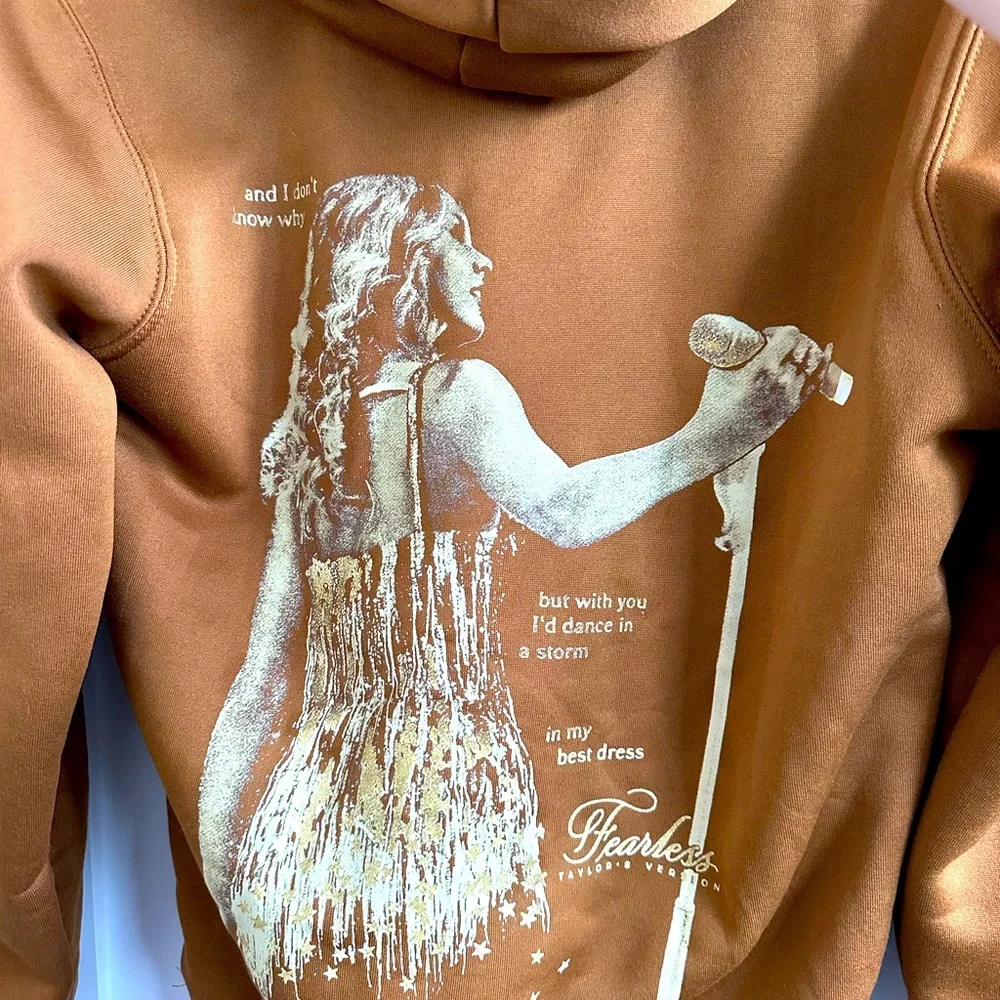 Taylor Swift Hoodie - Picture 2 of 3